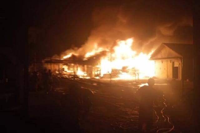 Panipahan Terbakar, Diperkirakan 20 Unit Rumah Tinggal Puing