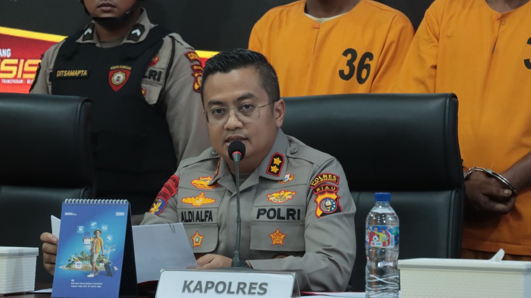 Polres Kepulauan Meranti Tahan Nakhoda dan ABK Kapal Pengangkut Kayu Ilegal