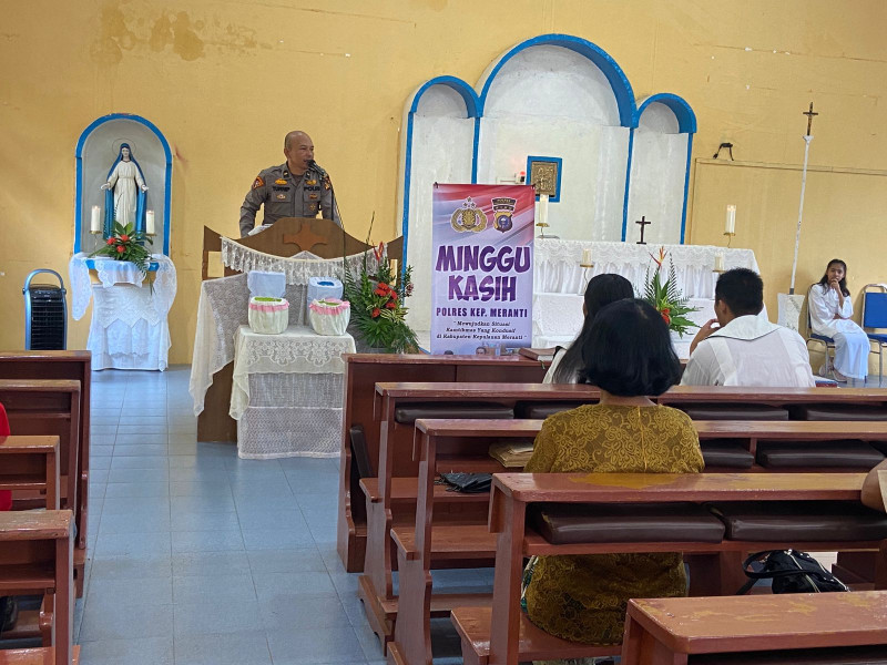 Personel Polres Kepulauan Meranti Sampaikan Pesan Kamtibmas di Gereja