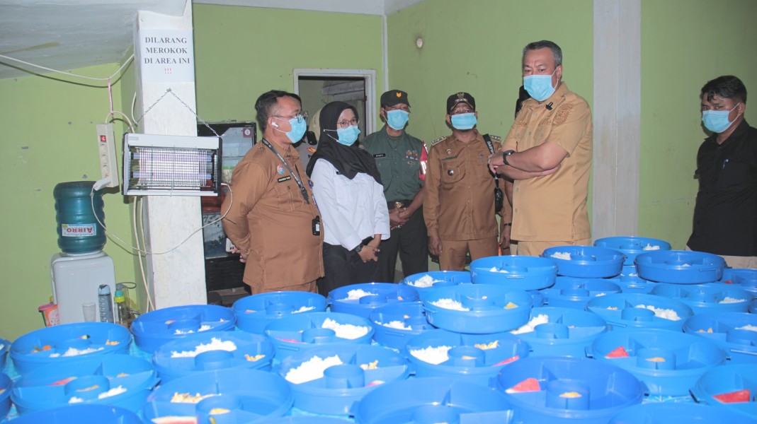Wabup Meranti Muzamil Tinjau Dapur Makan Bergizi Gratis, Pastikan Standar Gizi Terjaga