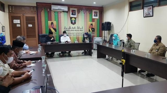 Dirut PT PHR Penuhi Undangan LAM Riau