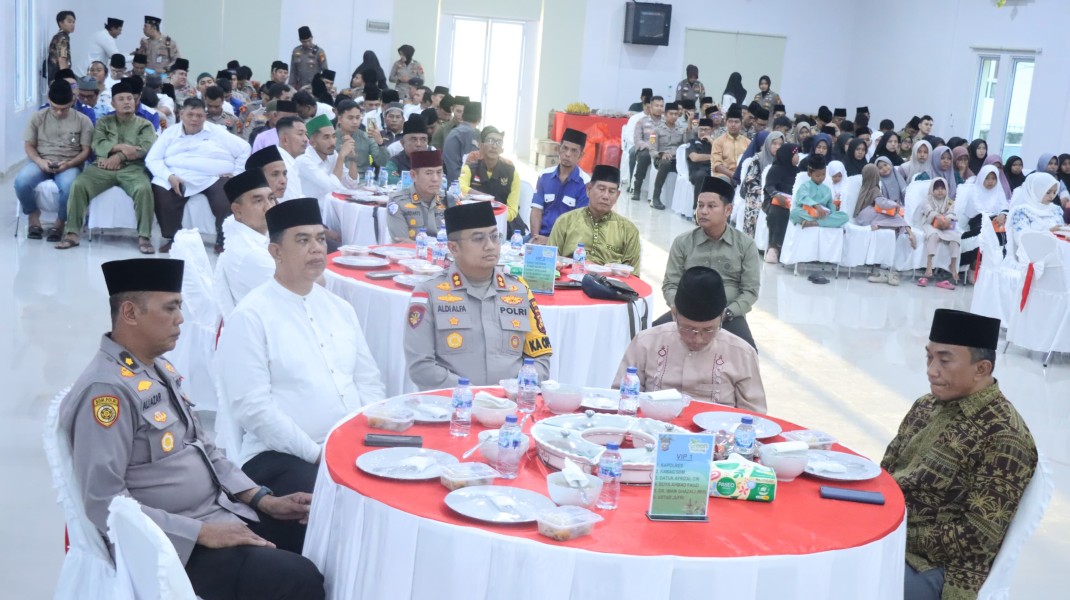 Ketua Umum DPH LAMR Meranti Hadiri Buka Puasa Bersama Kapolres