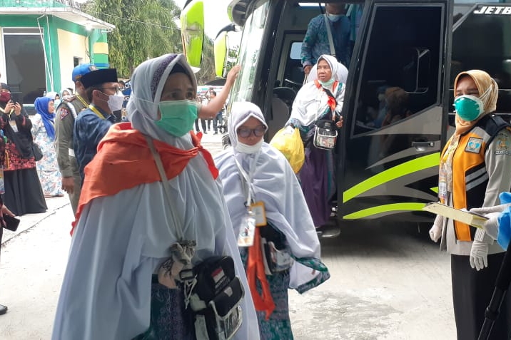 Malam Ini 450 Jemaah Haji Riau Kloter 5 BTH Tiba di Pekanbaru