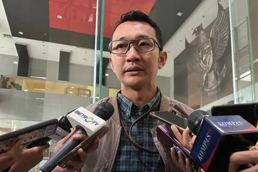 KPK Minta Bupati Suhardiman Amby dan Sekda Zulkarnaen Serahkan Diri