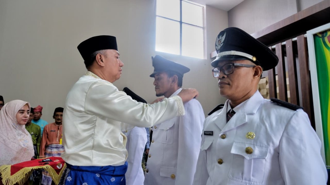 Wakil Bupati Kepulauan Meranti Lantik Tiga Penjabat Kepala Desa
