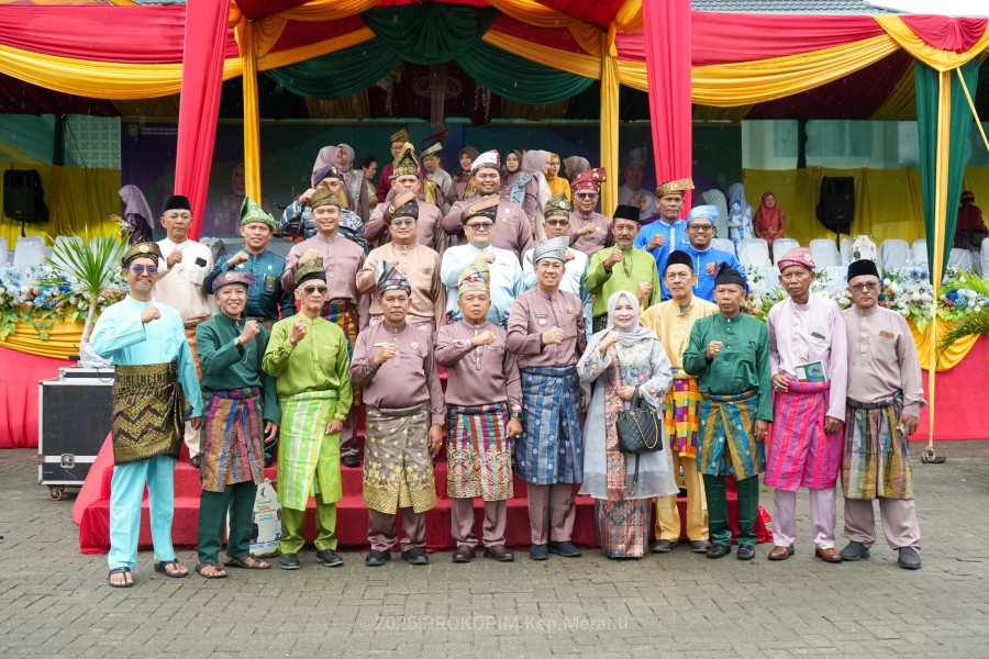 Bupati Asmar Pimpin Upacara Hari Jadi Kabupaten Kepulauan Meranti Ke-17