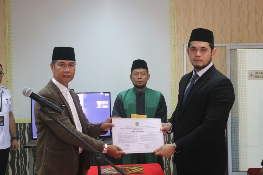 Sekda Kepulauan Meranti Lantik 13 Pejabat, Tekankan Integritas dan Profesionalisme