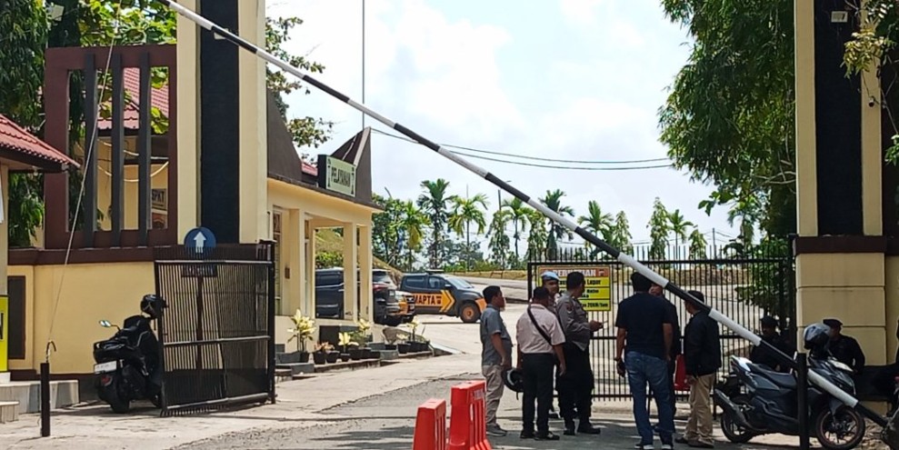 KPK Dikabarkan Periksa Bupati Kuansing di Mapolres