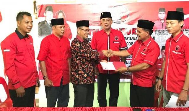 Masrul Kasmy Balon Bupati Kepulauan Meranti Pertama Mendaftar ke PDI-P