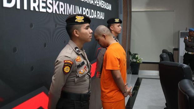 Ini Kronologi Ketua Ormas Petir Ditangkap Polda Riau Usai Terima Uang Pemerasan