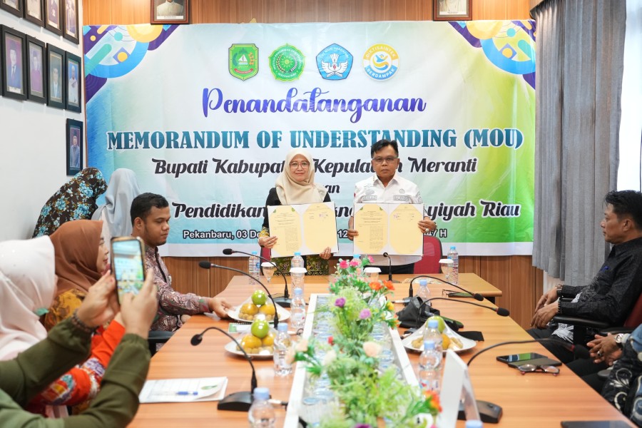 Bupati Asmar Teken MoU dengan Rektor IPTAR Riau