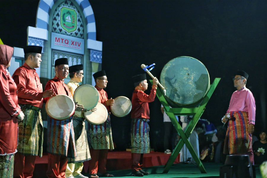 Buka MTQ Tingkat Kabupaten, Plt Bupati Asmar Berharap Lahir Qari-Qariah Berprestasi