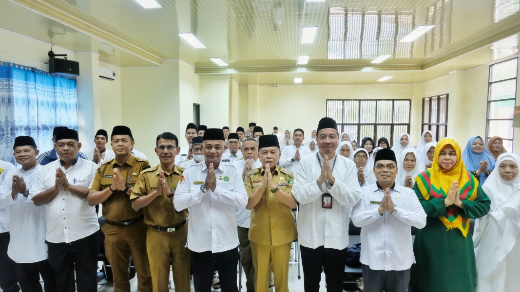 Bupati Asmar Tekankan Bekal Ilmu dan Kesehatan Menuju Tanah Suci