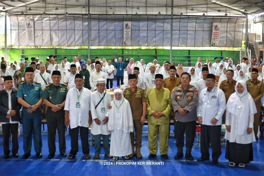 Plt Bupati Asmar Buka Bimbingan Manasik Haji Kabupaten Kepulauan Meranti Tahun 2024
