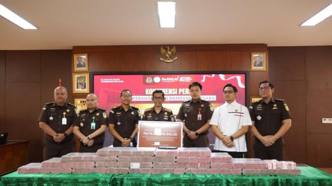 Kejari Tangsel Setor Rp 14,2 Miliar Hasil Kasus Pinjol ke Kas Negara
