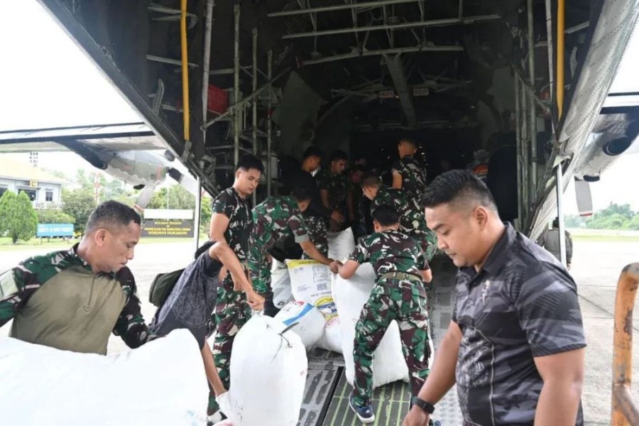 Lanud Roesmin Nurjadin Telah Distribusikan 38.863 Ton Bantuan Logistik Korban Bencana di Sumatera