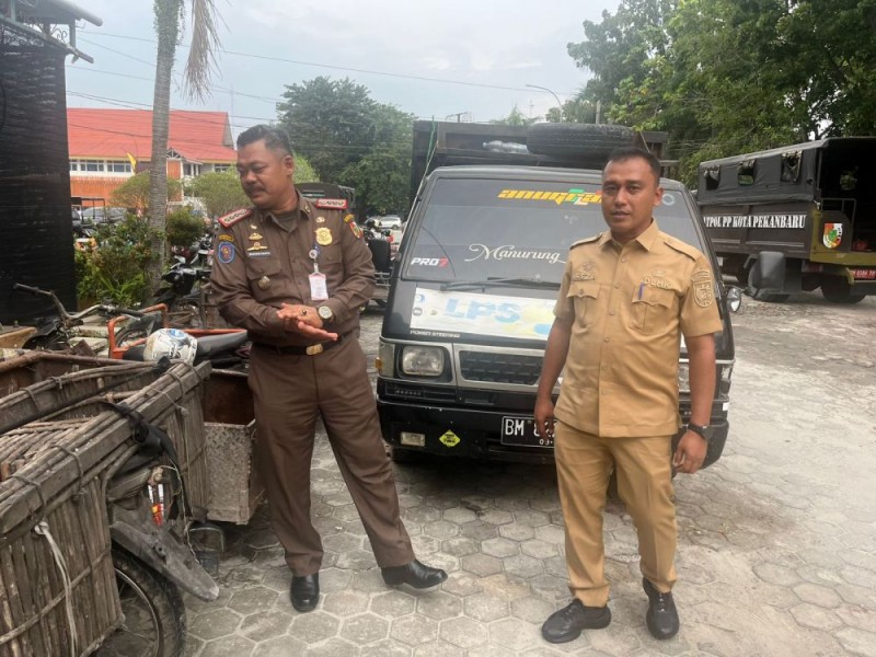 Tangkap Pembuang Sampah Liar, Tim Gabungan Pekanbaru Sita 8 Unit Kendaraan