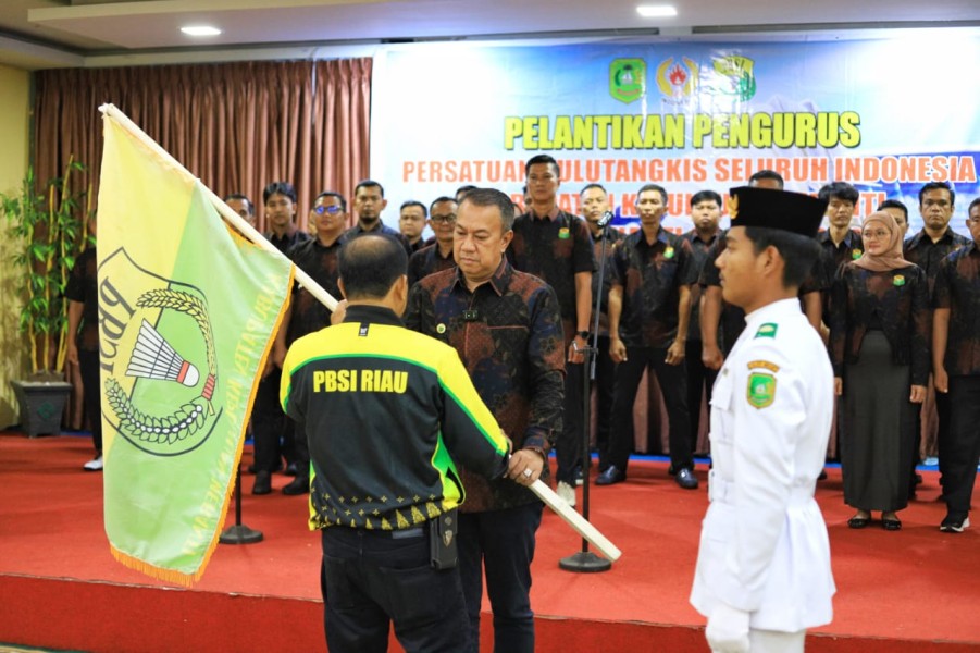 Wabup Muzamil Nakhodai PBSI Meranti, Bupati Asmar Titip Pembinaan Sejak Dini