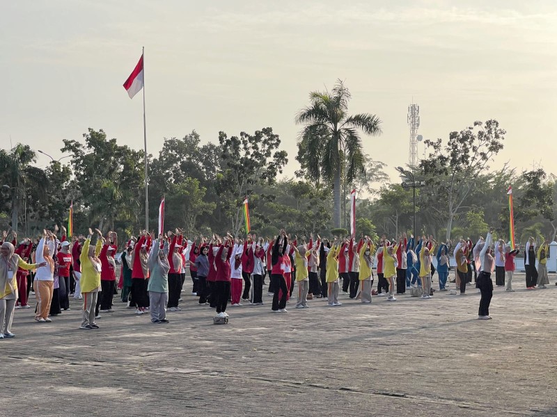 DWP Kepulauan Meranti Satukan Semangat Ibu-Ibu OPD Lewat Senam dan Perlombaan