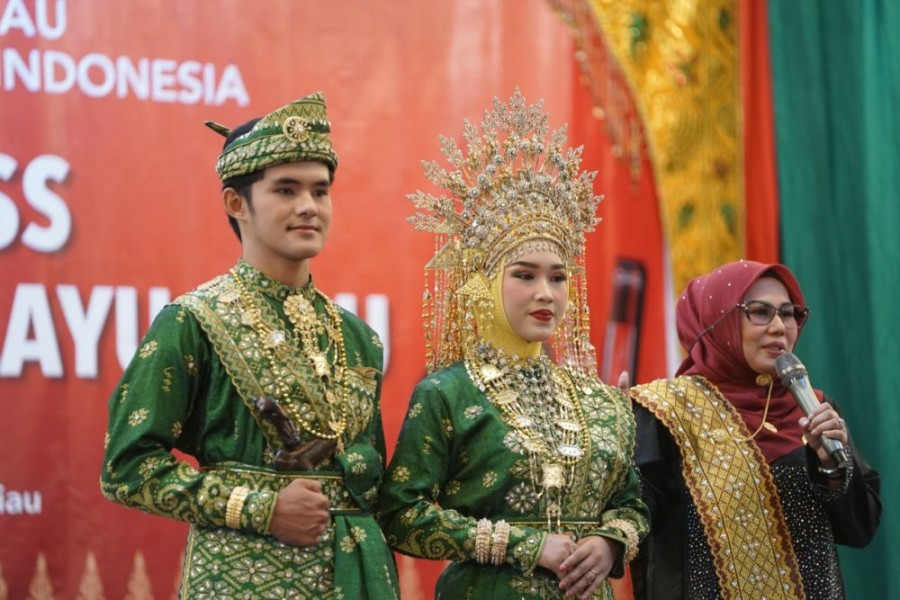Pakem Rias Pengantin Adat Melayu Riau Tak Boleh Ditinggalkan