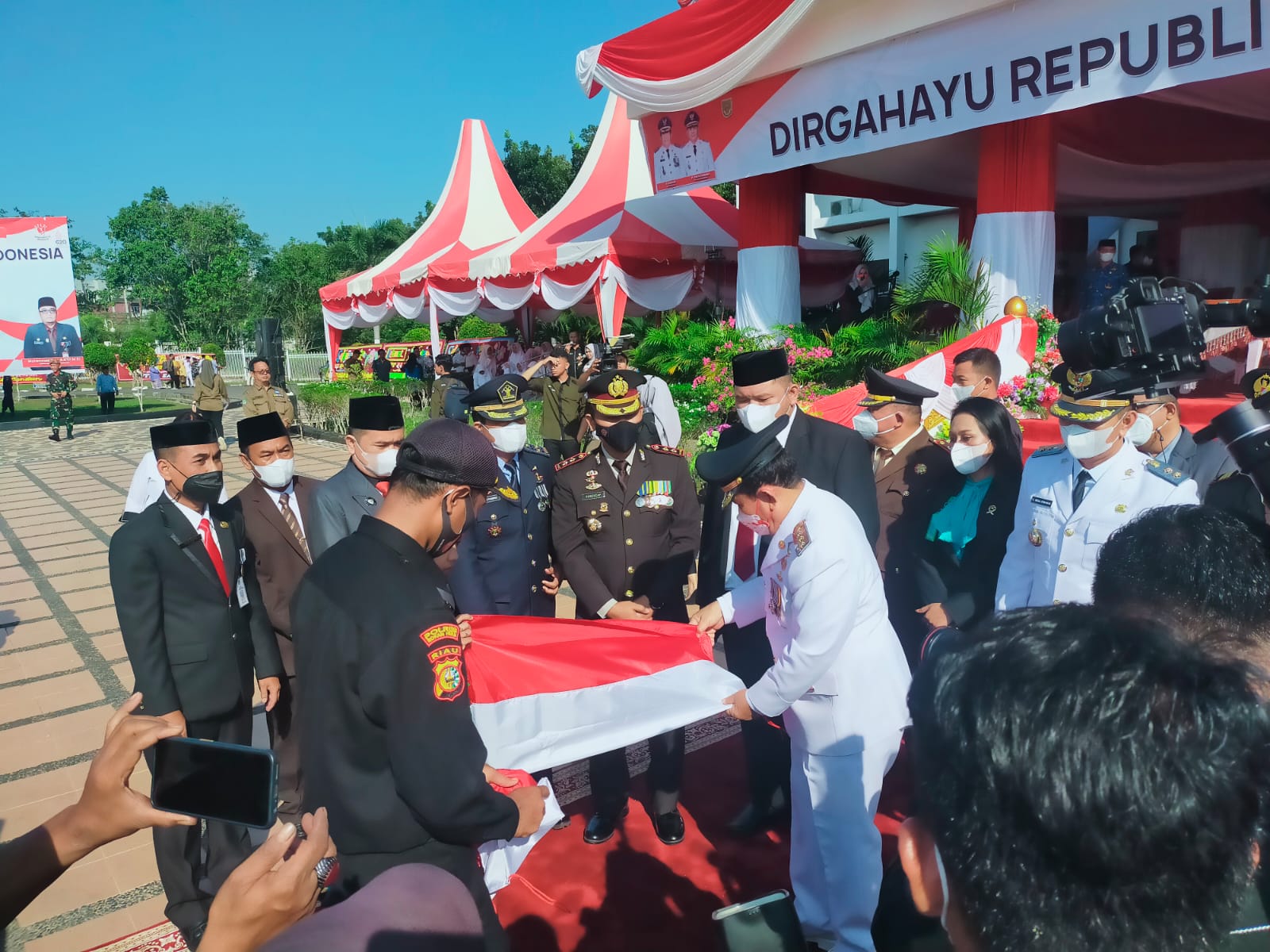 Usung Tema Pulih Lebih Cepat, Bangkit Lebih Kuat, Pemkab Rohul Peringati HUT Ke 77 RI