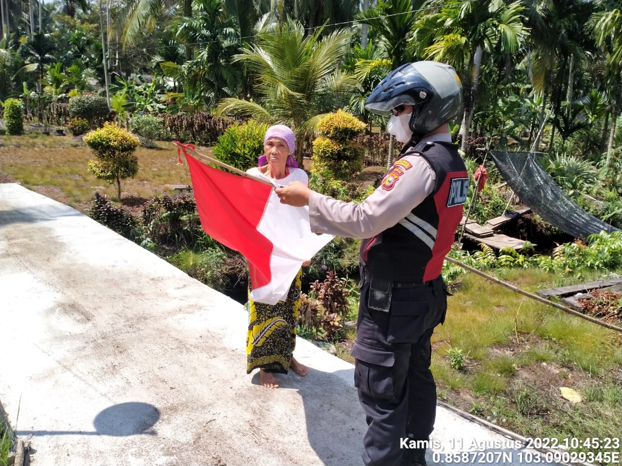 Polsek Rangsang Imbau Masyarakat Pasang Bendera Merah Putih