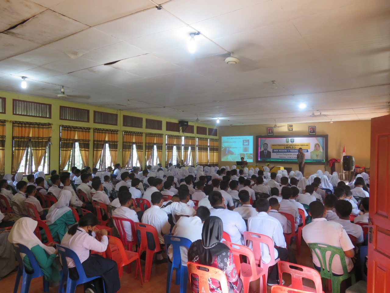 Polsek Tebingtinggi Sosialisasikan Bahaya Narkoba kepada Siswa SMKN 1 Selatpanjang