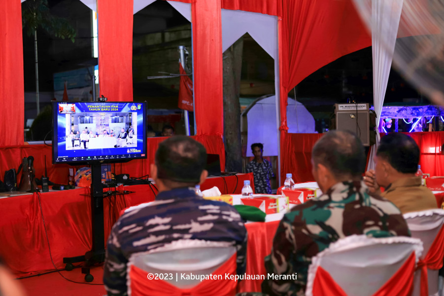 Forkopimda Kepulauan Meranti Ikuti Zoom Meeting dengan Kapolri dan Panglima TNI