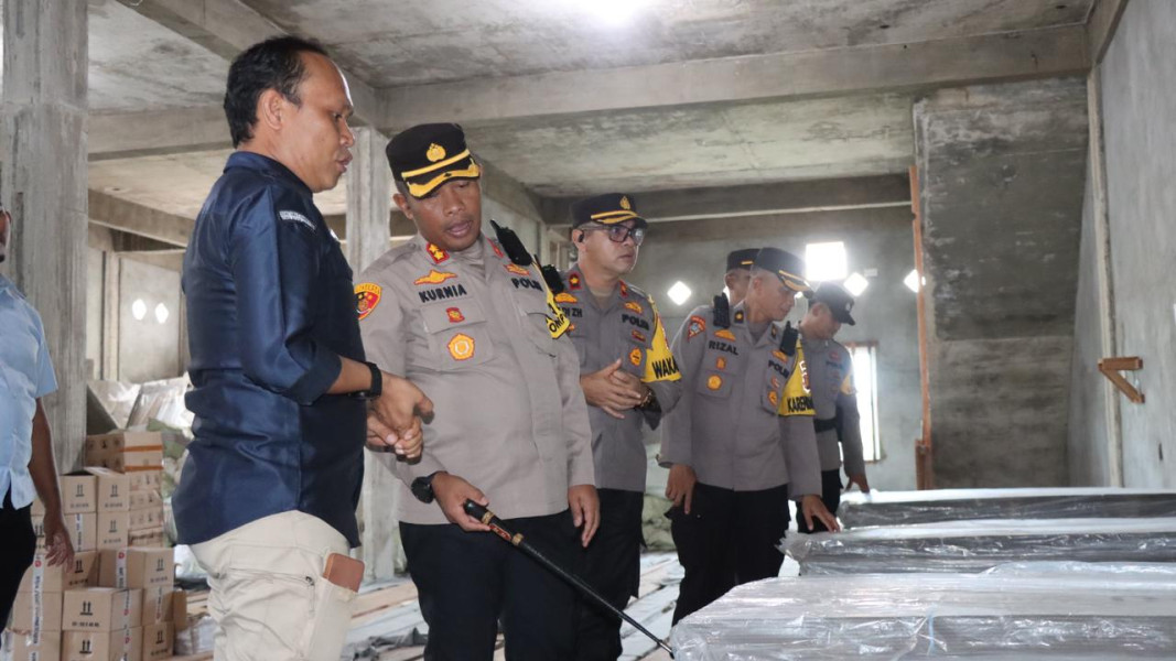 Cek Gudang KPU, Kapolres Kepulauan Meranti Pastikan Logistik Pilkada Aman