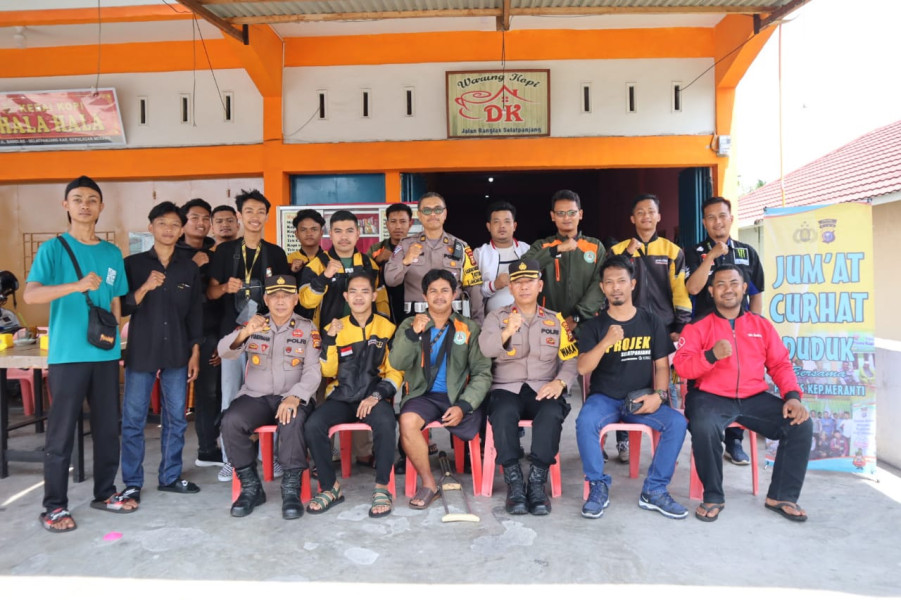 Jumat Curhat, Wakapolres Ajak Komunitas Ojek Online Lengkapi Surat Kendaraan dan Jaga Kamtibmas