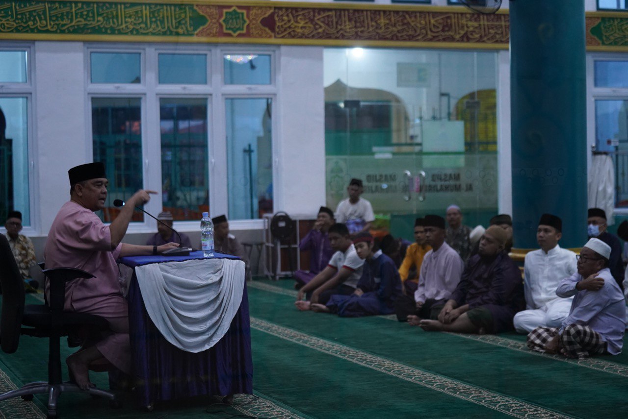 Wagubri ajak Umat Muslim Tingkatkan Kecintaan Kepada Allah SWT