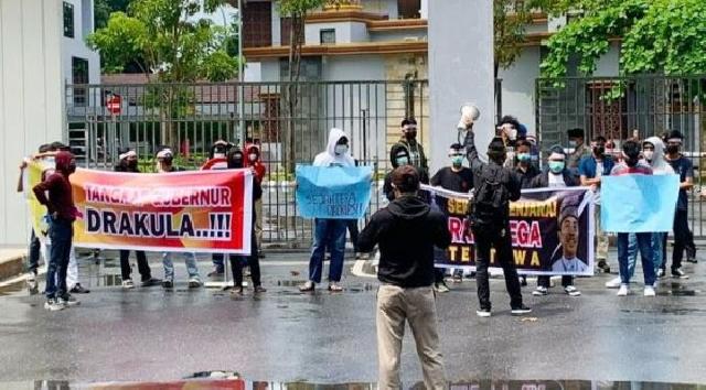 Gubernur Riau Diperiksa Terkait Kasus Drakula