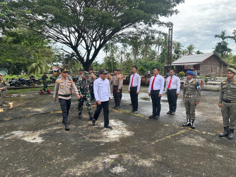 Personel Polsek Rangsang Ikuti Apel Kesiapsiagaan Penanggulangan Karhutla 2025