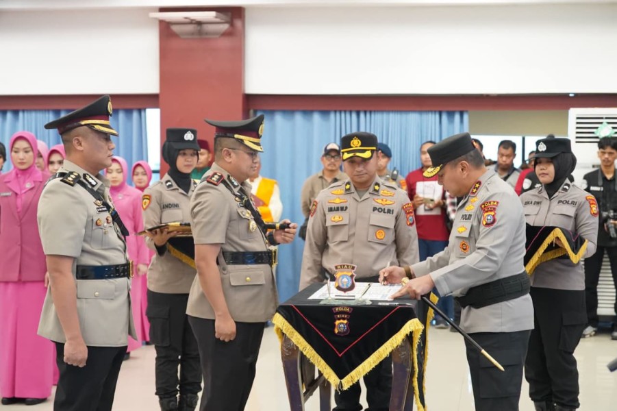 Sertijab di Mapolda Riau, AKBP Gede Prasetia Adi Sasmita Resmi Jabat Kapolres Kepulauan Meranti