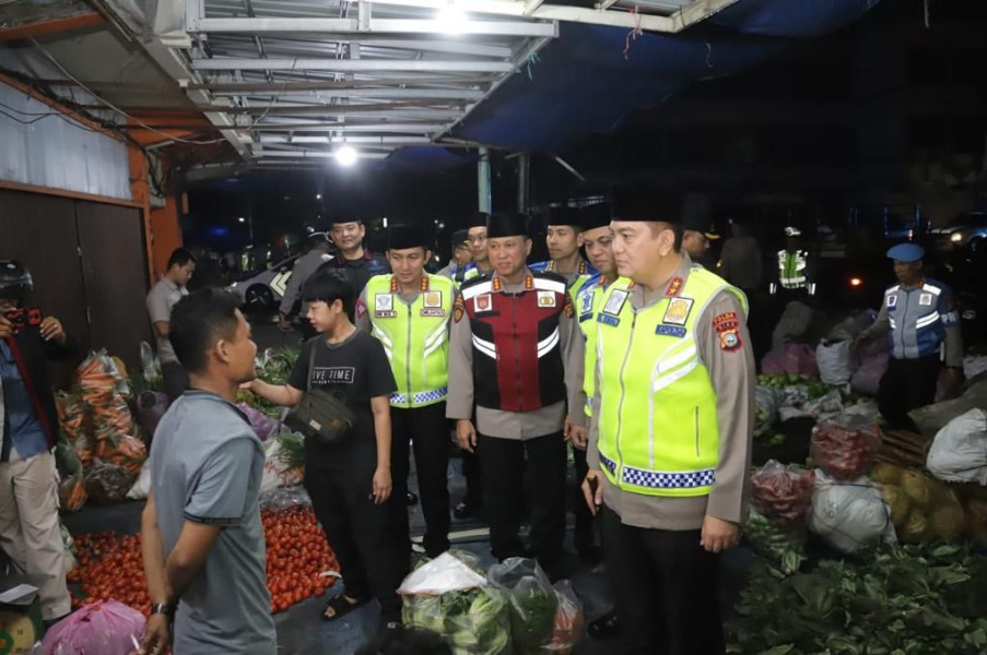 Pastikan Kondisi Masyarakat Aman, Kapolda Riau Irjen Moh Iqbal Turun Langsung Pimpin Patroli Sekala Besar