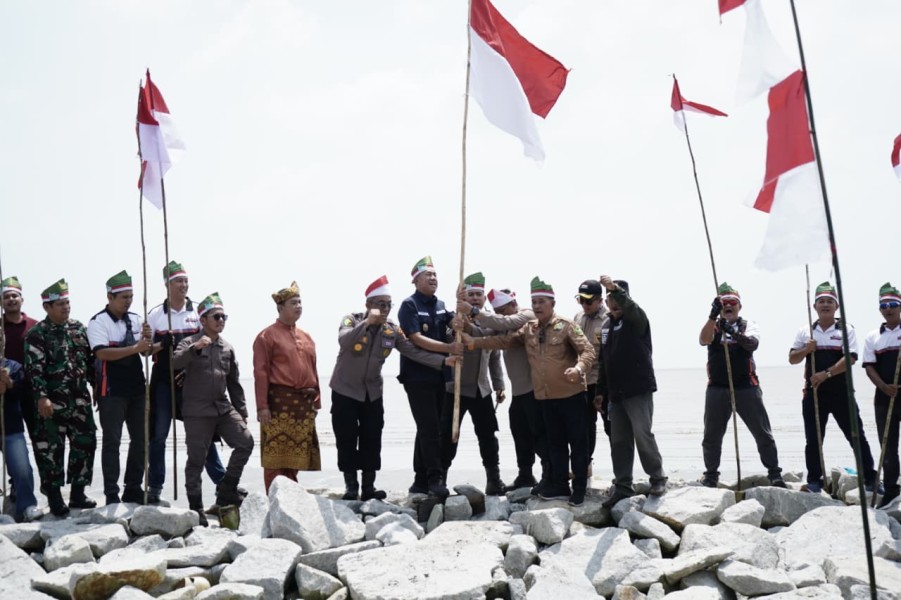 Ekspedisi Merah Putih Presisi Polda Riau Sampai di Pesisir Pulau Rangsang