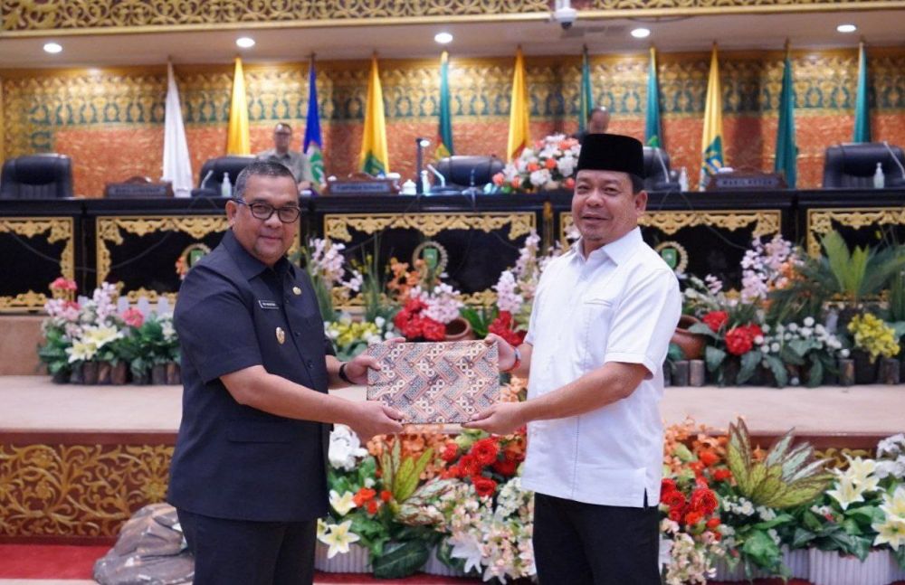 Wagub Riau Sampaikan Ranperda Pertanggungjawaban APBD TA 2021