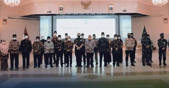 Wakil Gubernur Riau Lantik Pengurus FKUB Periode 2021 - 2024