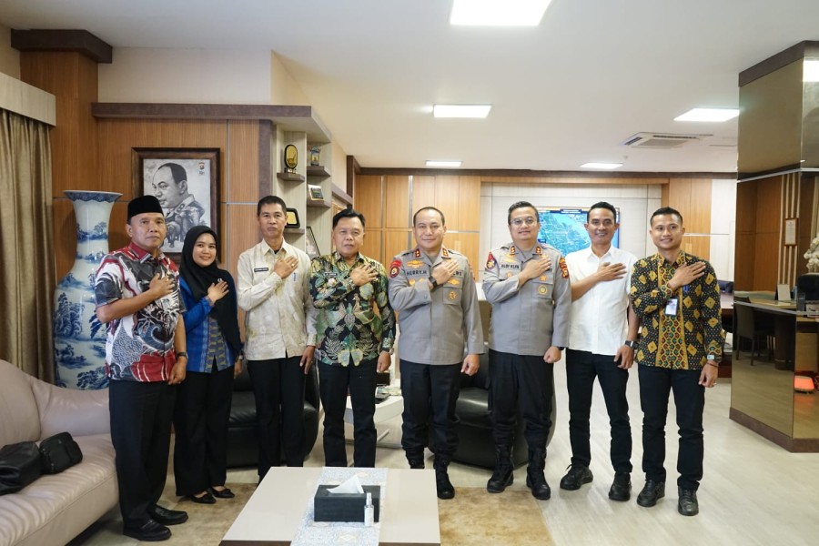 Temui Kapolda Riau, Bupati Asmar Perkuat Kolaborasi Program Pemkab Meranti bersama Polri