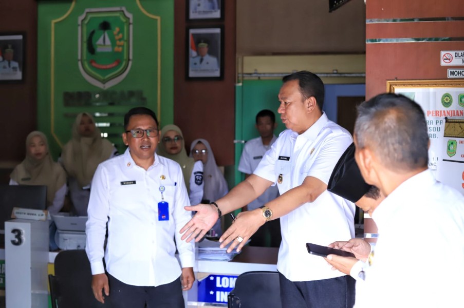 Wabup Muzamil Sidak Layanan Publik dan Pantau Arus Balik Lebaran di Meranti