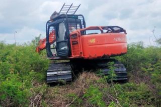 Polres Rokan Hilir Amankan Alat Berat Buka Kebun Sawit di Hutan Produksi