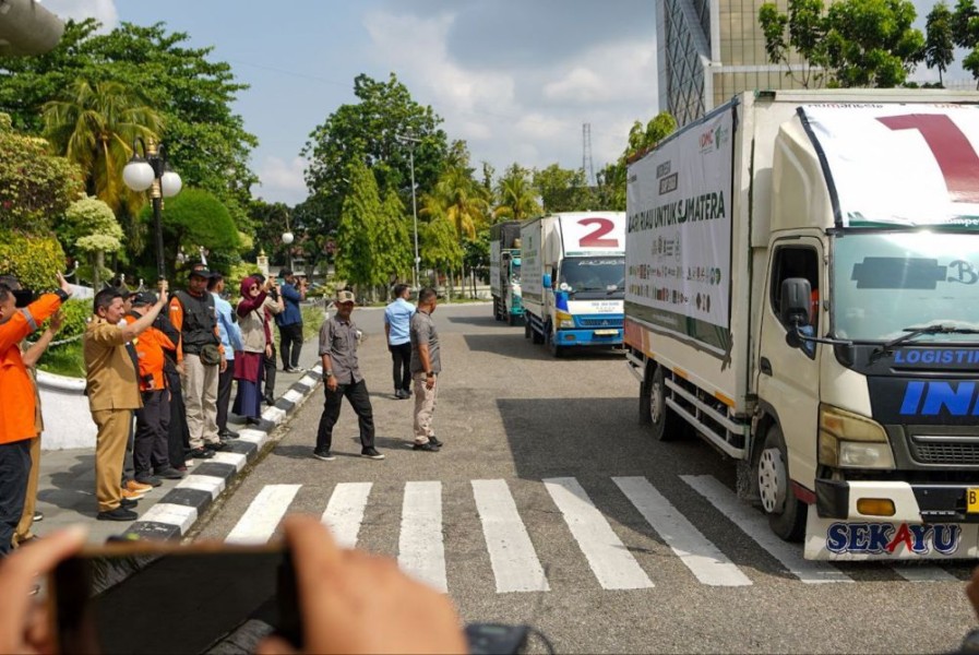 Gotong Royong Nusantara, Riau Berangkatkan Bantuan Kemanusiaan ke Aceh