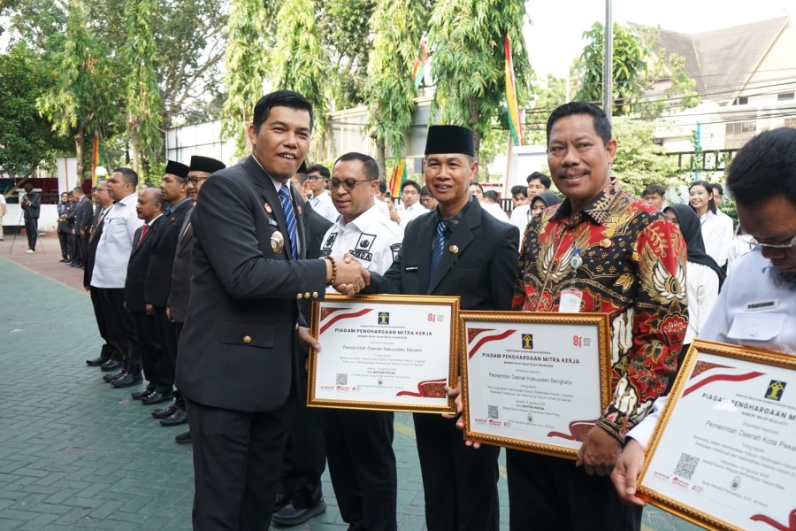 Pemkab Meranti Terima Penghargaan Mitra Kerja Kementerian Hukum 2026