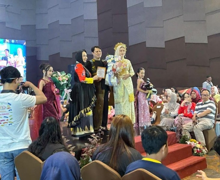 Puan Aspekraf dan IRFW Dorong Batik Riau Semakin Mendunia