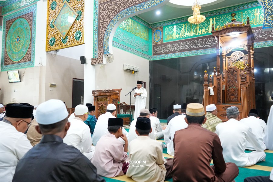 Bupati Asmar dan Wabup Muzamil Salat Iduladha di Lokasi Berbeda