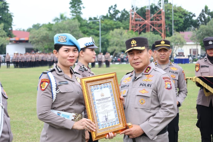 133 Personel Berprestasi Diberi Penghargaan, Kapolda Riau: Bangun Kepercayaan Publik dengan Karya Nyata