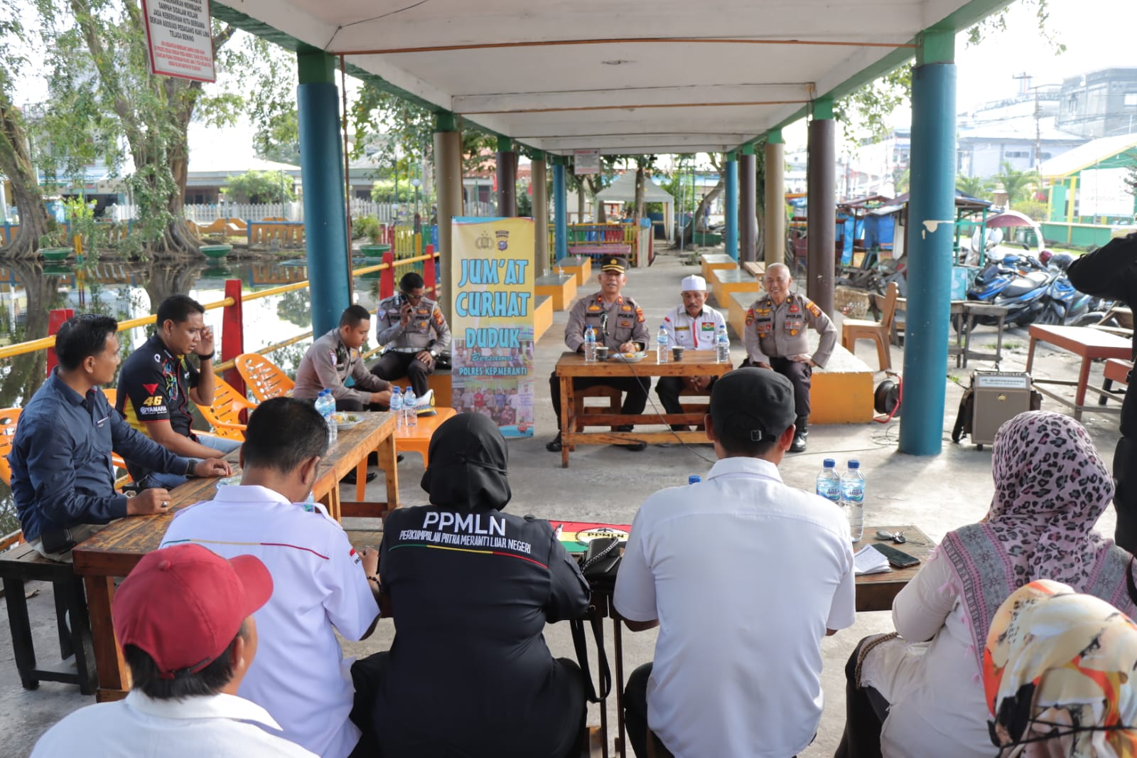 Program Jumat Curhat, Wakapolres Kepulauan Meranti Duduk Bersama PPMLN