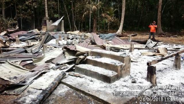 Rumah Kayu Warga Desa Lemang Habis Terbakar