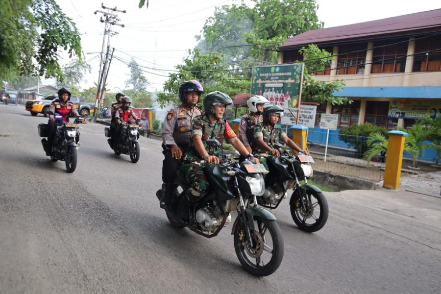 Personel Polres dan Koramil 02 Tebingtinggi Gelar Patroli Gabungan