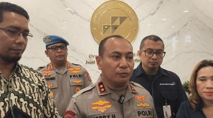 Janji Usut Tuntas, Kapolda Riau Jenguk Mahasiswa Korban Insiden Demo